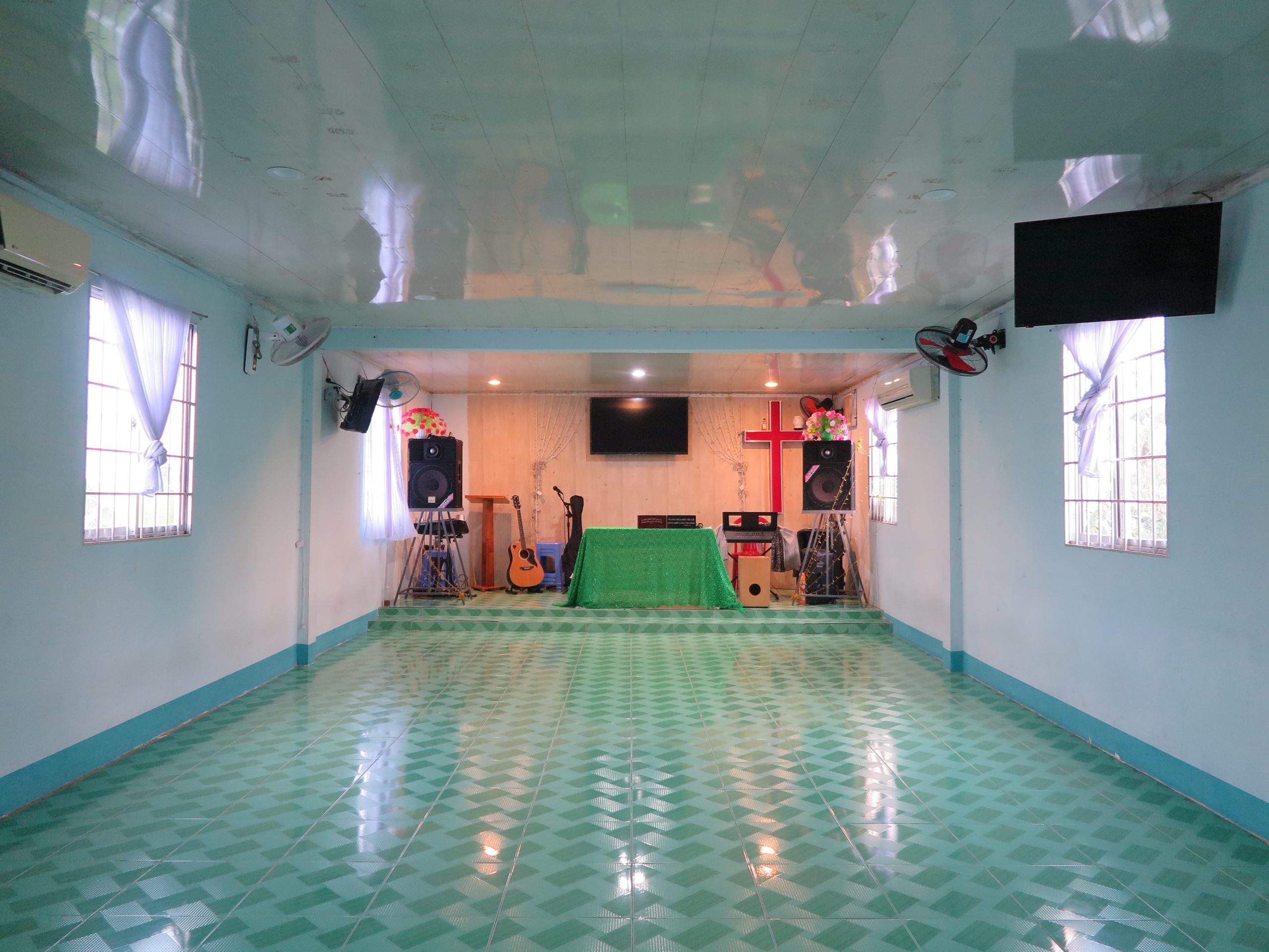 Hội Thánh “Trời thương”