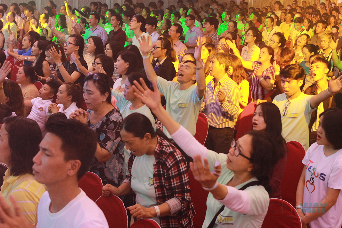 Kết thúc 2 đêm Nhạc hội Cơ Đốc:  Gần 20 người tin Chúa, nhiều người được khích lệ