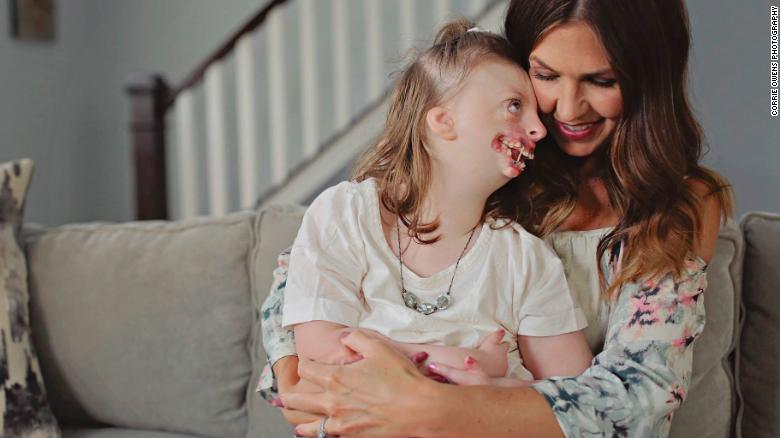 Mẹ chiến đấu vì con và chiến thắng