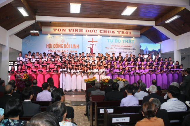 Hơn 6000 Người dự hội đồng bồi linh tỉnh Quảng Nam năm 2018