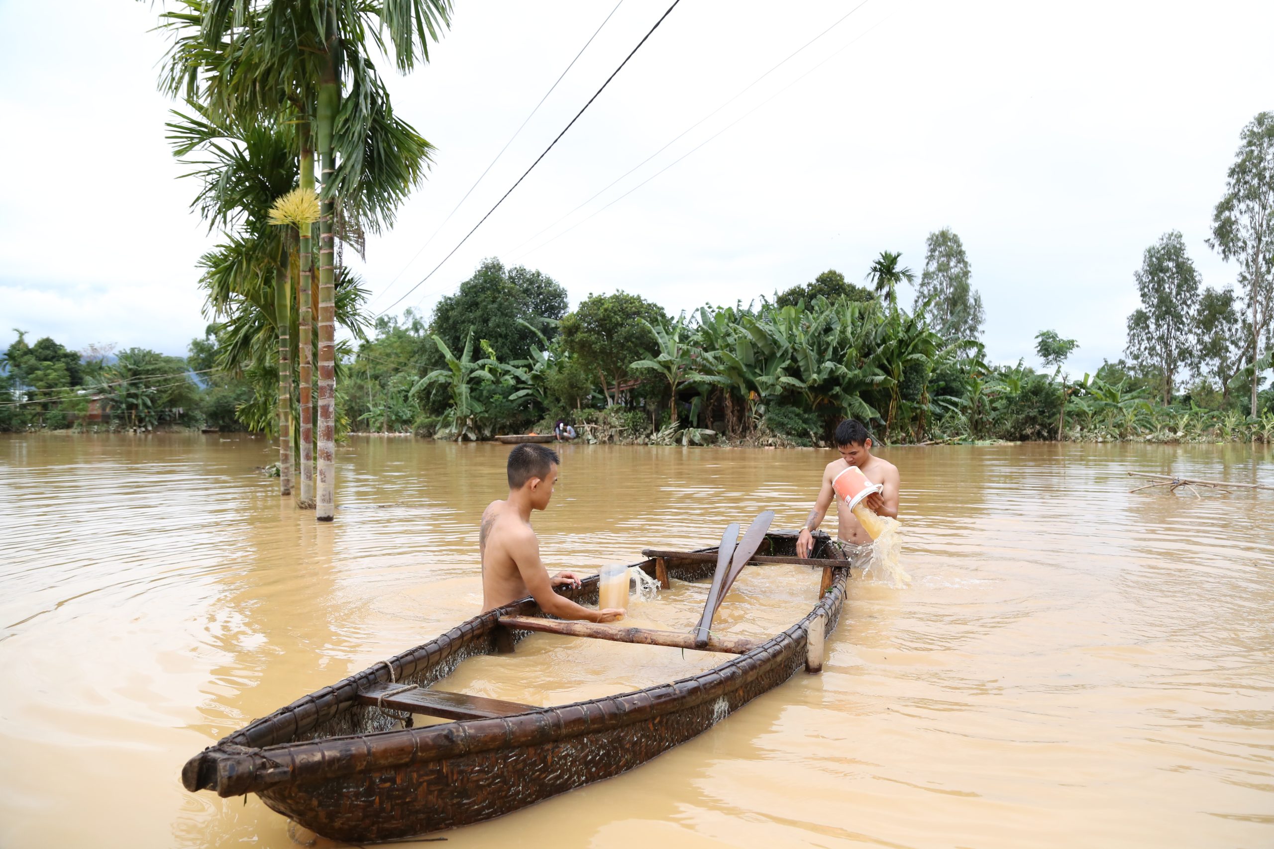 Họ không chỉ cần cứu trợ…