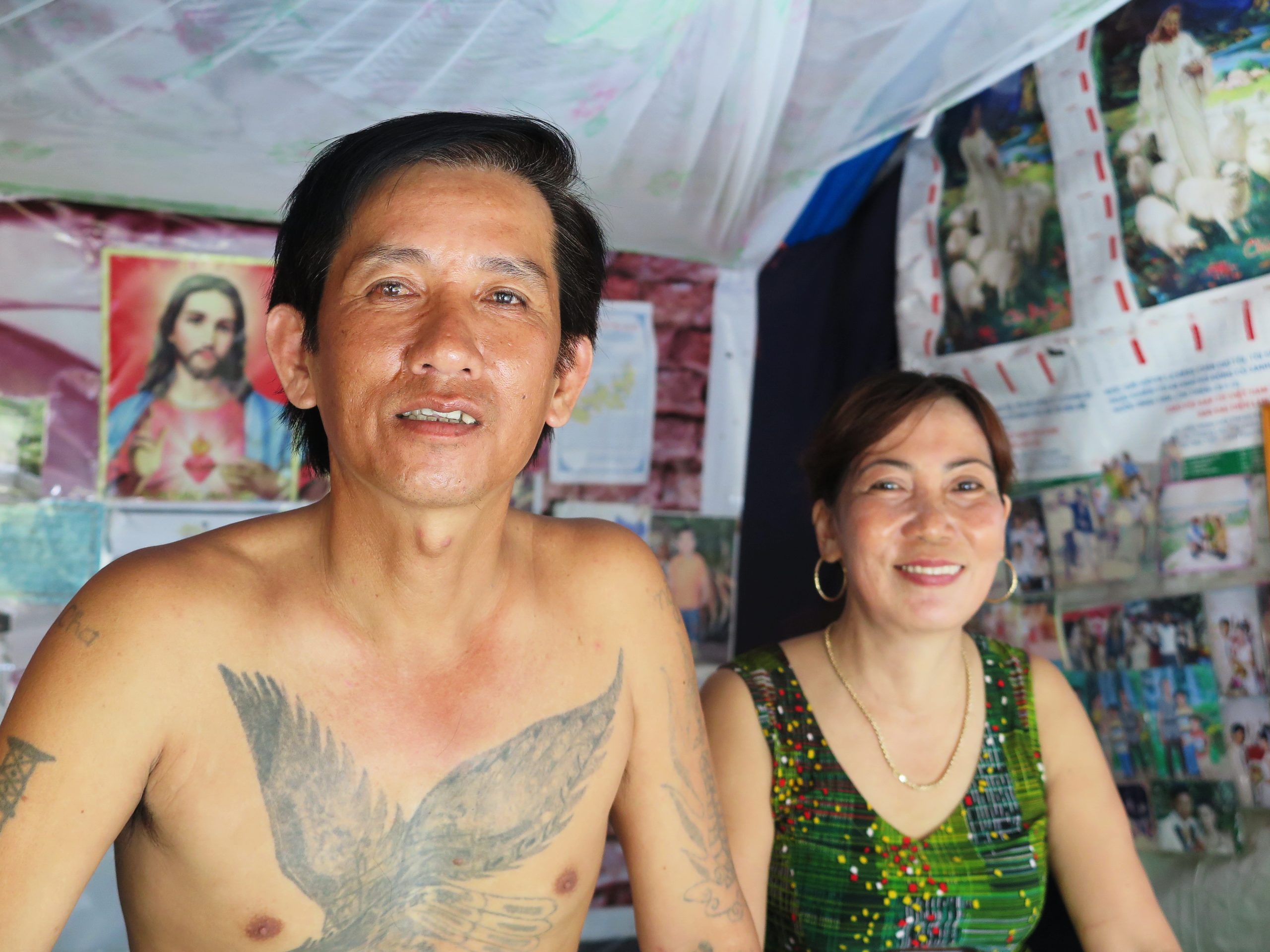 Một người tin, cả làng được cứu!