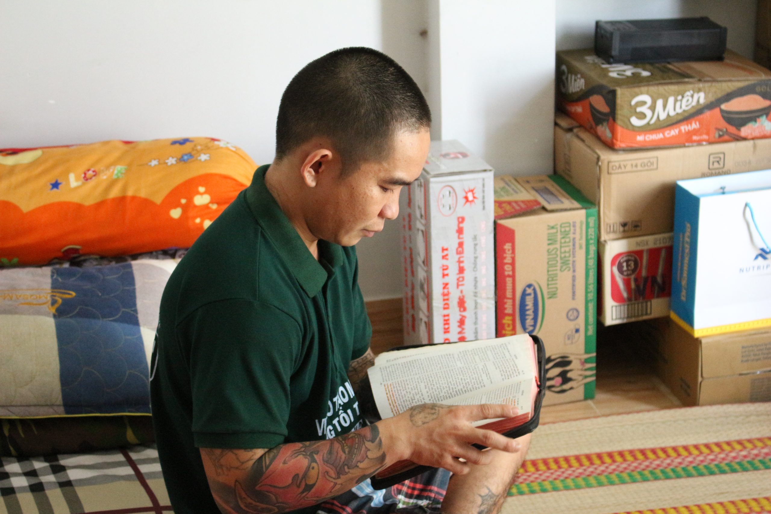 Đường dây nóng giải cứu nghiện ngập bằng Phúc Âm