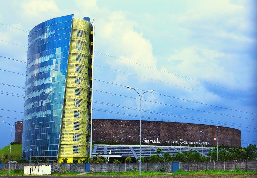 Tháp canh Cầu nguyện cho Việt Nam?