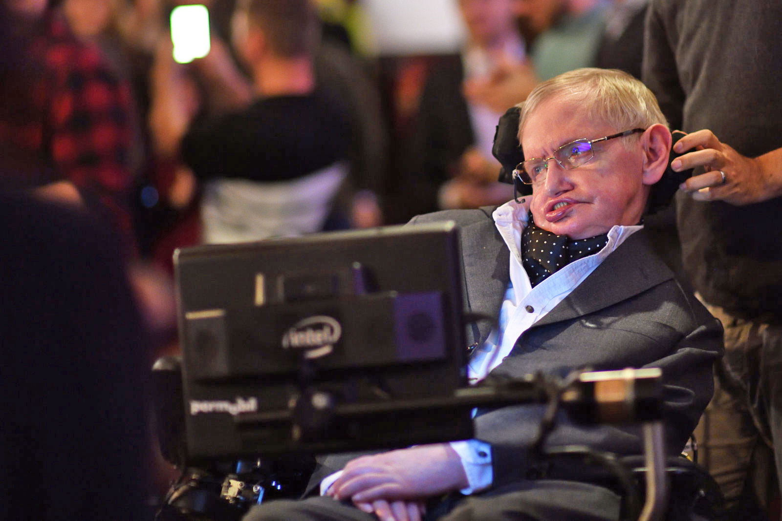 Stephen Hawking củng cố lẽ thật về Chúa trước khi chết