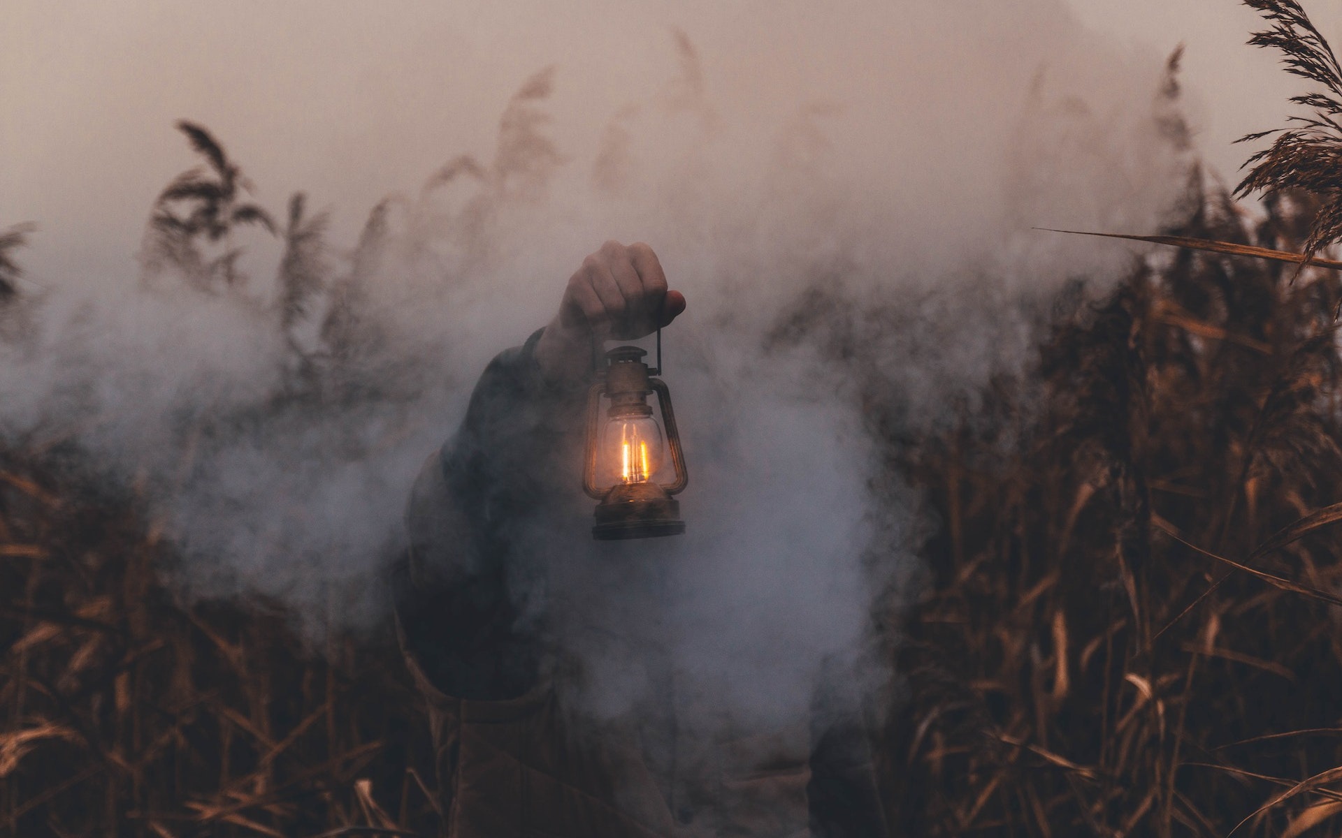 Halloween: Cảnh báo “tình  một đêm” với ma quỷ