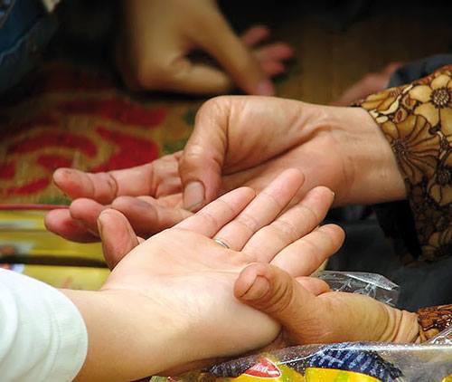 ‘QUA LẠI’ VỚI MA QUỶ