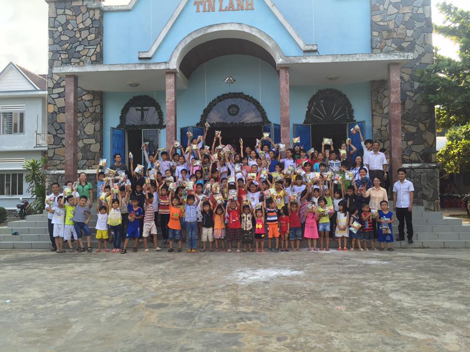 Thông công sinh hoạt và vui trung thu tại Hội Thánh Tin Lành Bình Quế – Quảng Nam