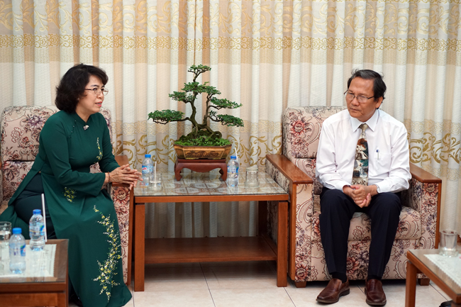 Ủy ban MTTQ Việt Nam Tp HCM chúc mừng Tổng Liên Hội nhân dịp Lễ Phục sinh