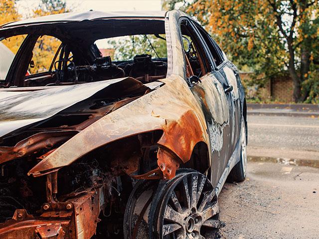 Một Cơ Đốc nhân Cứu Cô Gái Khỏi Vụ Cháy Xe Thảm Khốc