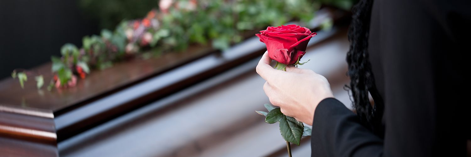 Anh: Bãi bỏ lệnh cấm làm lễ tang cho Cơ Đốc nhân tự sát