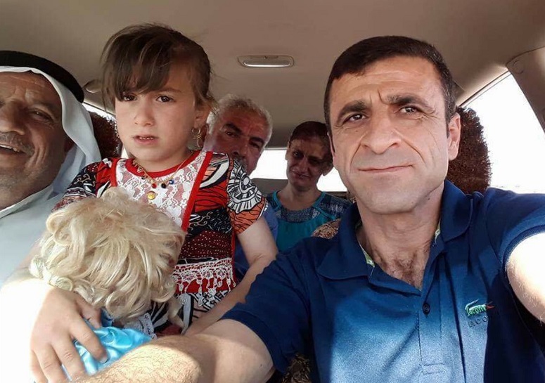 Bé 3 tuổi được đoàn tụ sau 3 năm bị ISIS bắt