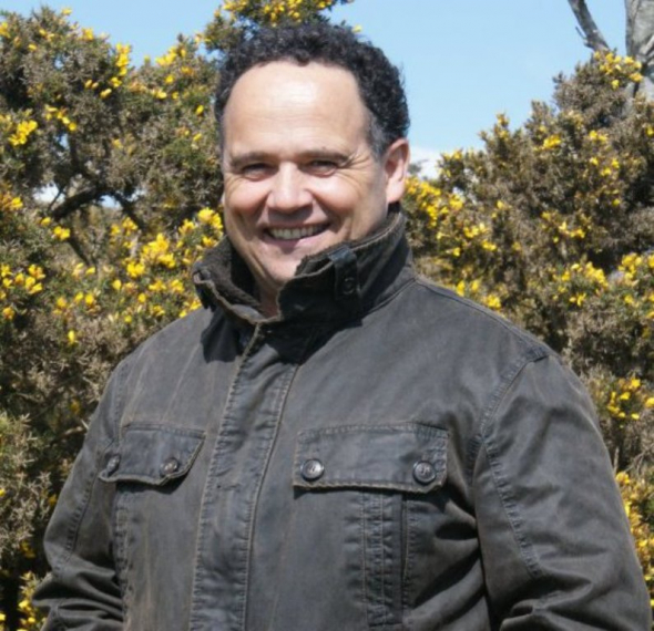 Diễn giả đường phố cảm thấy có lỗi vì “lạm dụng” việc trích dẫn Kinh Thánh và nói rằng “Chúa Giê-xu là con đường duy nhất đến với Đức Chúa Trời”