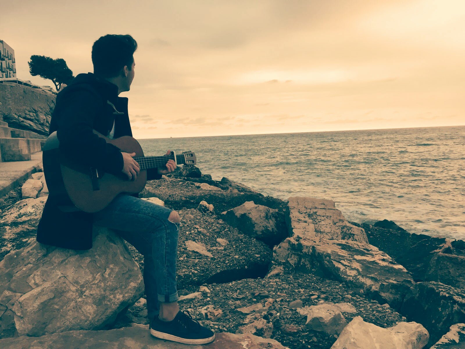 Justin Bieber: “Quỷ vương bất lực khi ta có Đức Chúa Trời hằng sống”