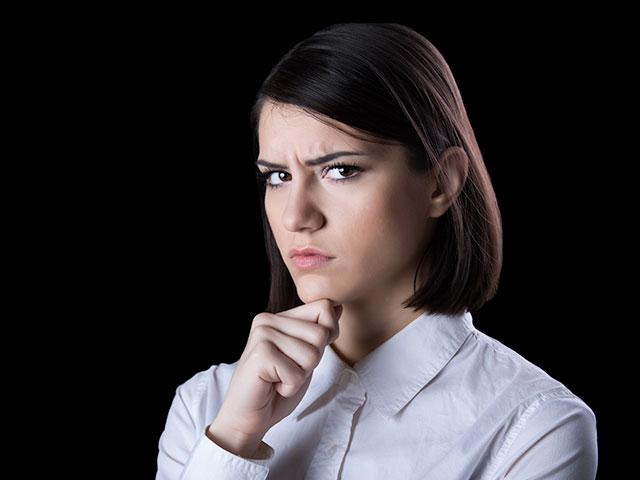 Kinh Thánh Dạy Gì Về Việc Chỉ Trích Người Khác?