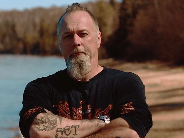 Mẹ cứu đứa con thờ quỷ Satan