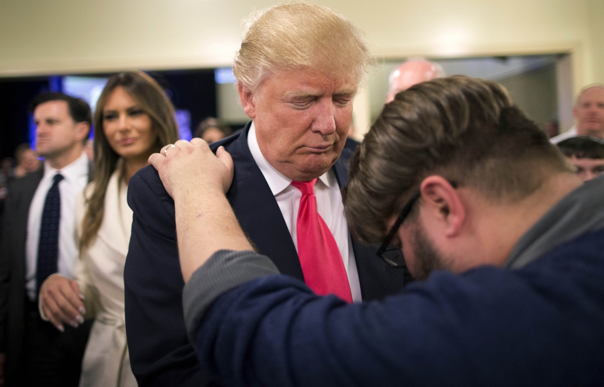 Cầu nguyện cho Tổng thống: “Không có gì kỳ lạ hay buồn cười”