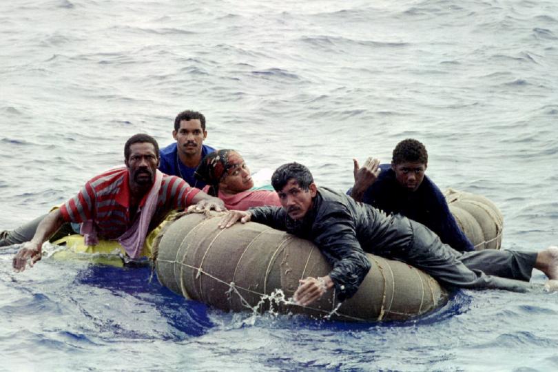 Chủ Tịch Fidel Đã Không Còn Nhưng Người Dân Cu-ba Vẫn Bất Chấp Tìm Mọi Cách Để Được Tự Do