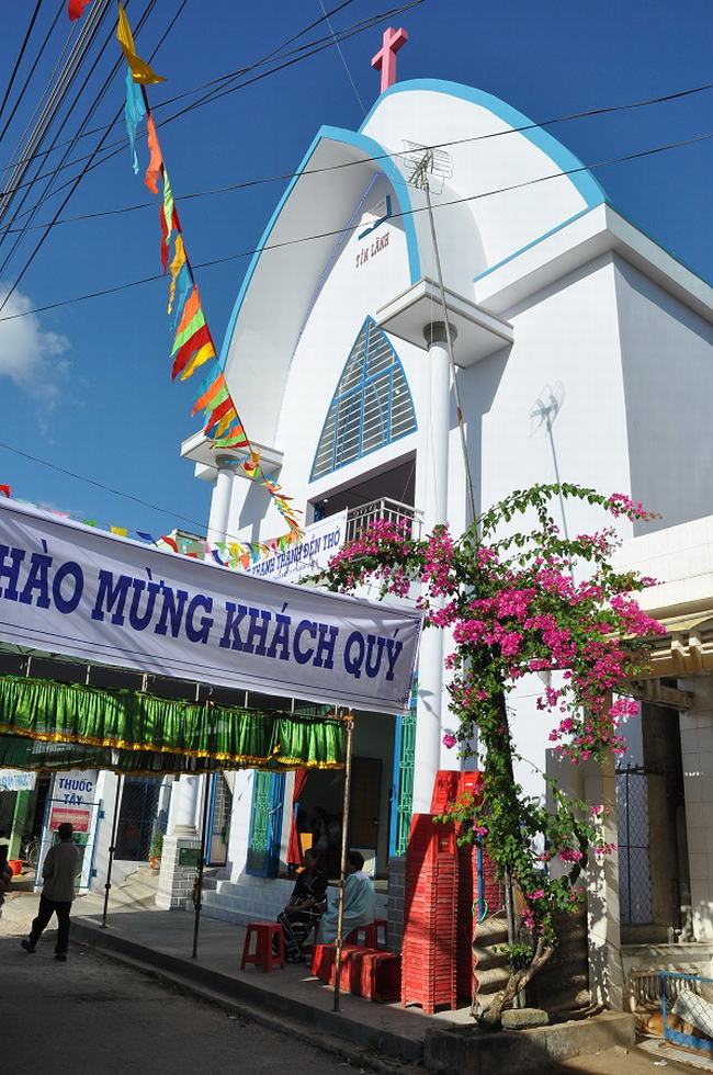 Lễ Cung Hiến Nhà Thờ Hưng Nhượng – Bến Tre