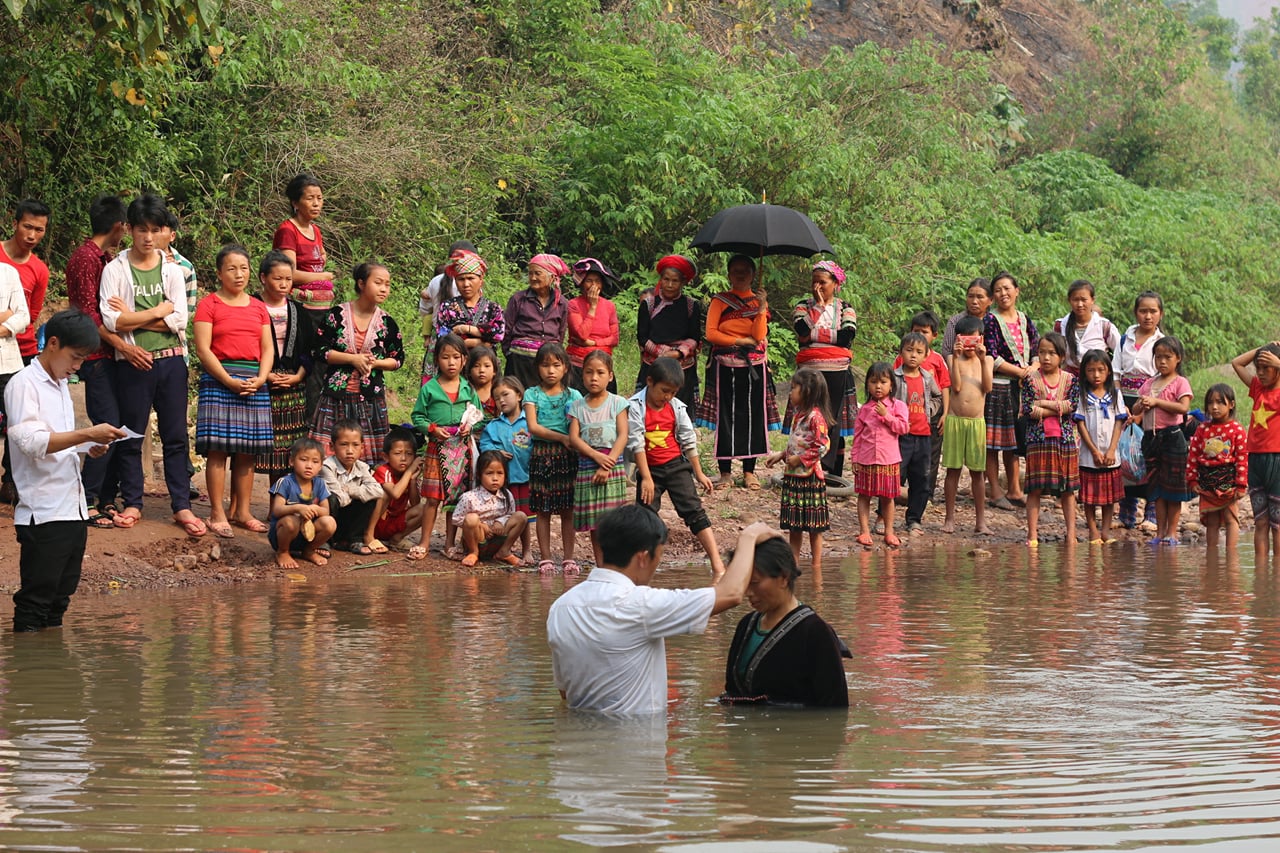 Điện Biên: 41 tín hữu nhận lễ Báp-tem