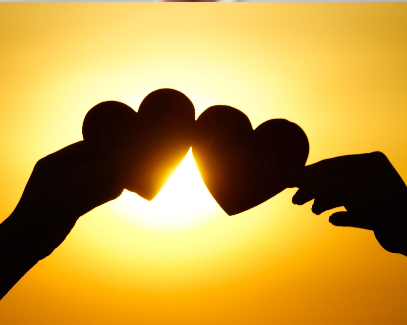 Khi tình yêu trở thành thần tượng