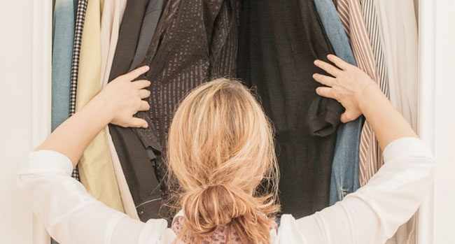 Điều gì sai khi ăn mặc thiếu kín đáo để gây chú ý?