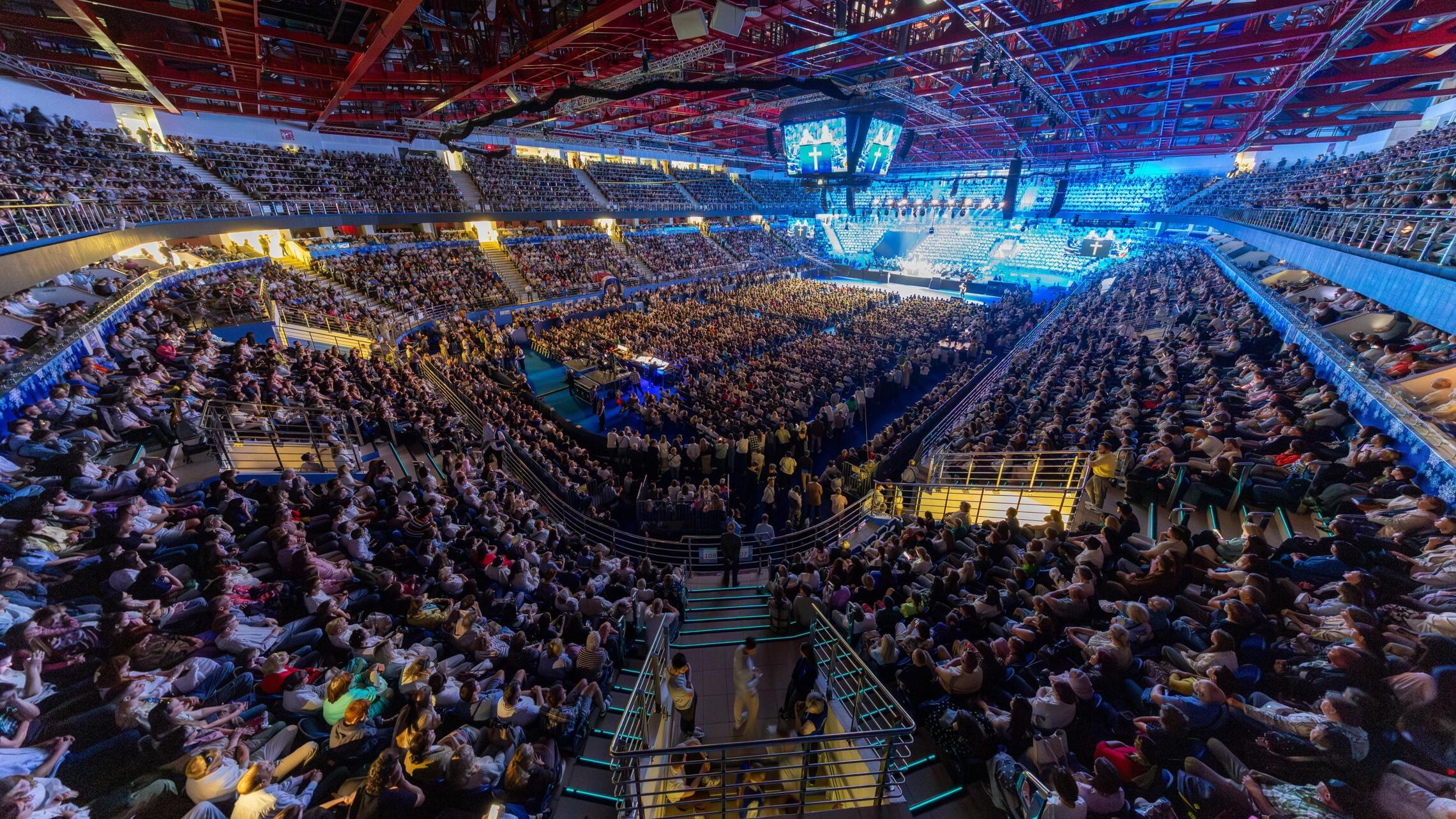 Belarus: Gần 700 Hội Thánh hiệp lòng cùng Mục sư Franklin Graham rao ra Phúc Âm cho hơn 30.000 người