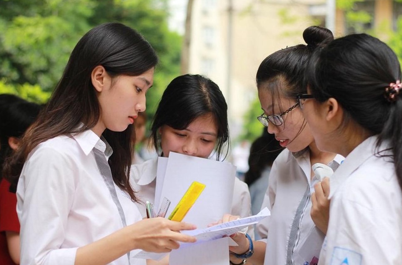 Sĩ tử 2k8 bước vào kỳ thi tốt nghiệp: 7 câu Kinh Thánh khích lệ gửi đến bạn