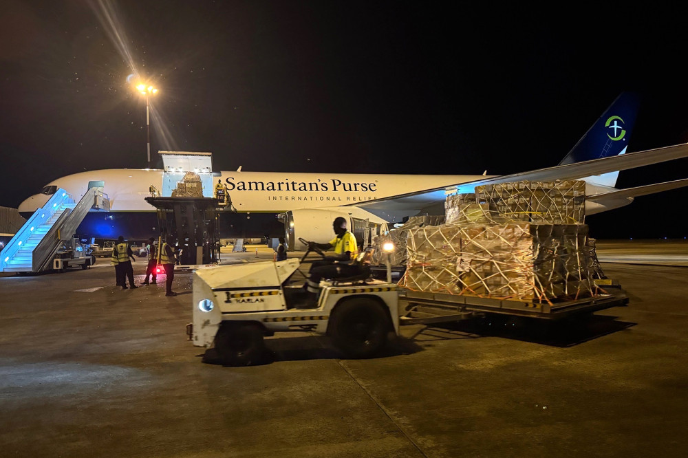 Dịch bệnh Ebola tại châu Phi: Hơn 60 ca tử vong, Samaritan’s Purse triển khai bệnh viện dã chiến & lời kêu gọi cầu nguyện